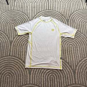 Oakley Men's Coral Short Sleeve Rashguard